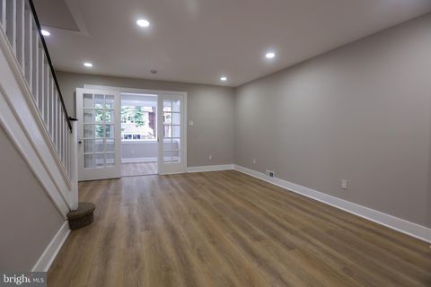 Townhouse For Sale - 225 Wright Avenue<br/> DARBY, PA 19023