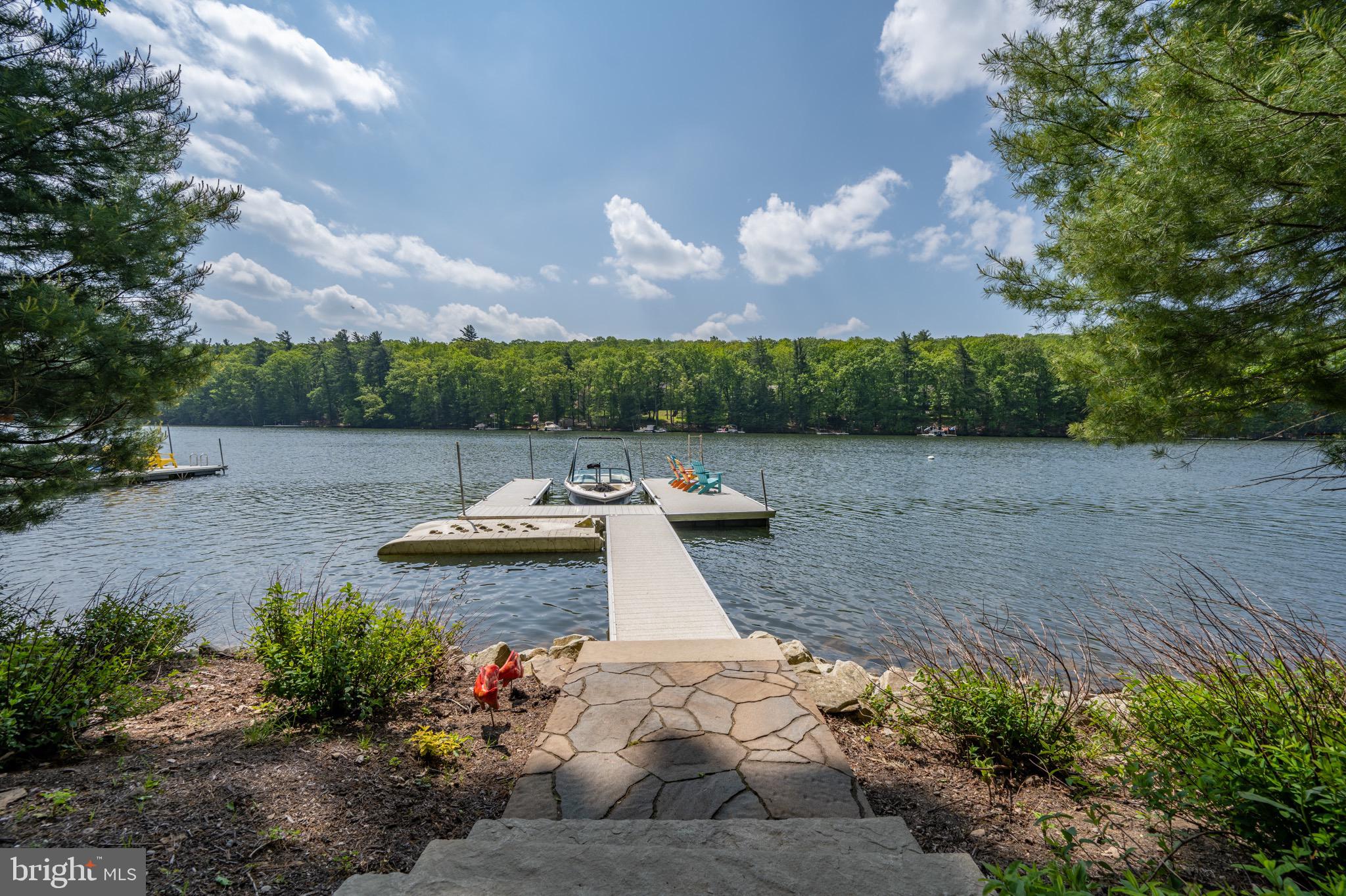 HARVEYS PENINSULA - Residential