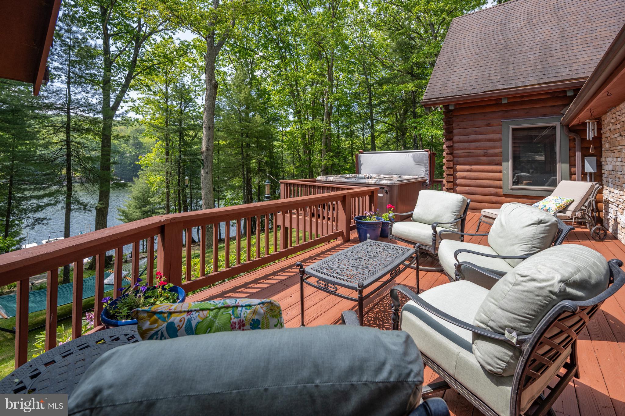 HARVEYS PENINSULA - Residential