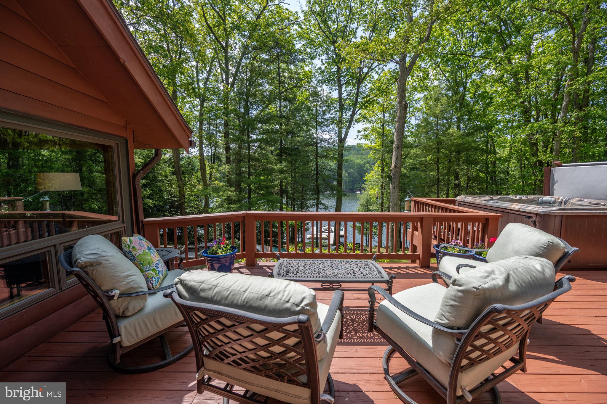 HARVEYS PENINSULA - Residential