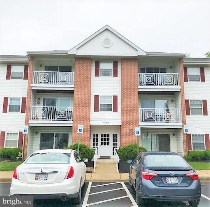 SECURE 3RD FLOOR UNIT THAT BACKS TO TREES.  ENJOY THE WOOD BURNING FP ON COOL EVENINGS AND A CUP OF COFFEE ON THE BALCONY.  HOME IS MOVE IN READY.  QUIET COMMUNITY WITH EASY ACCESS TO APG, I95 AND RT 40.