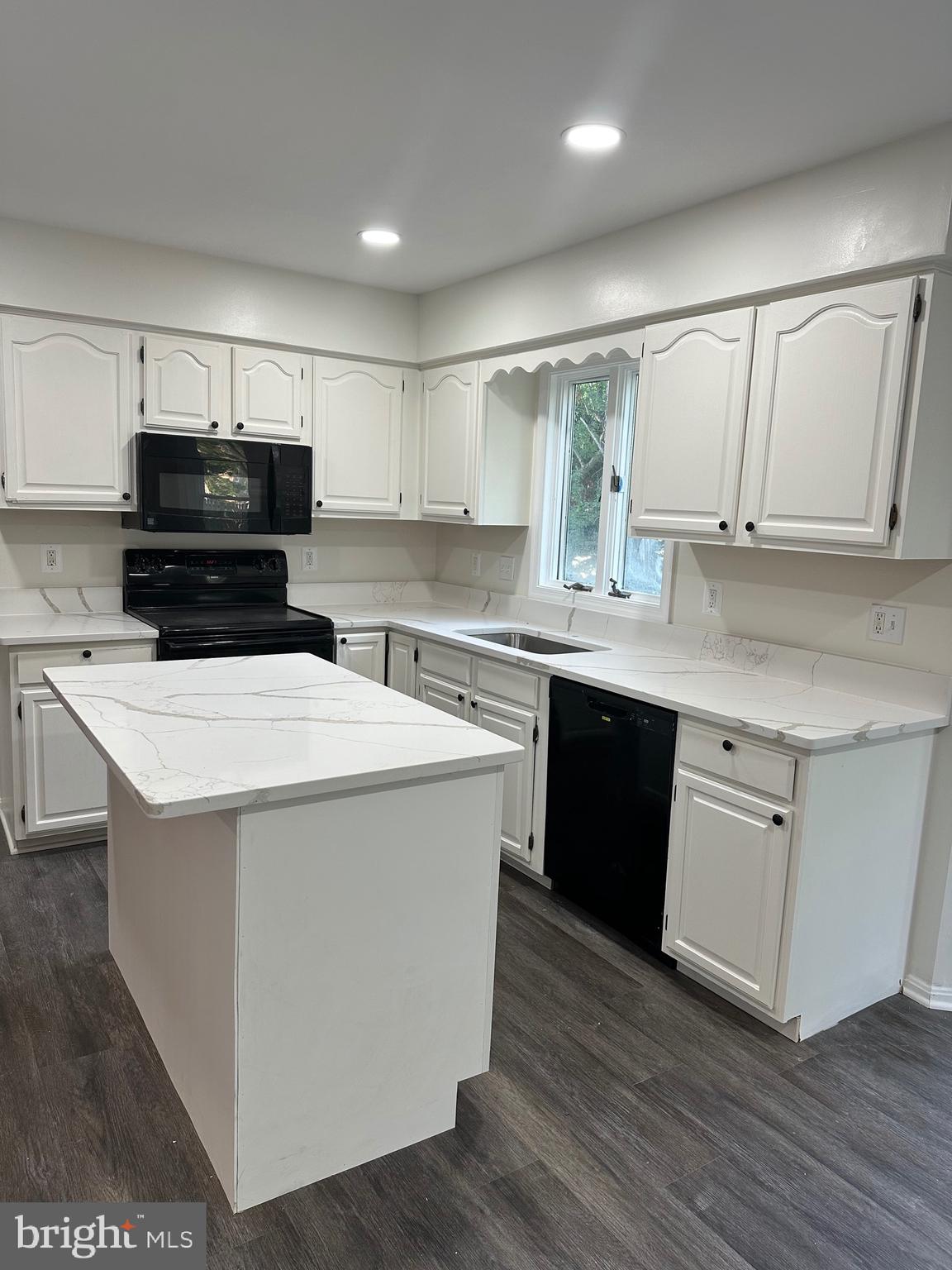 TUSCAWILLA HILLS - Residential Lease