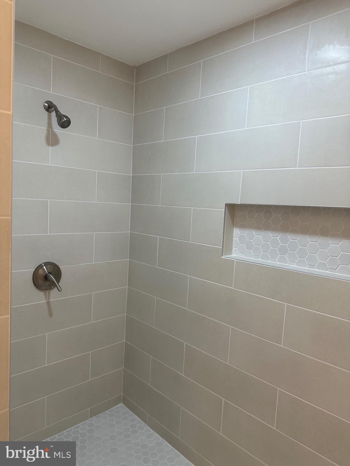 TUSCAWILLA HILLS - Residential Lease