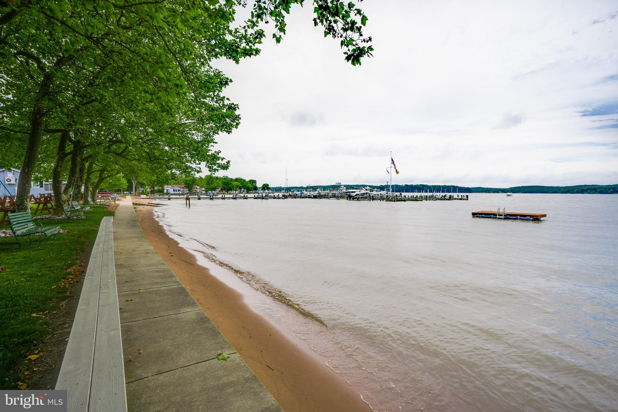 HOLLYWOOD BEACH - Residential