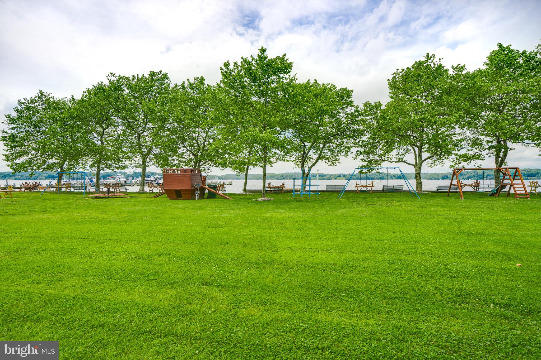 HOLLYWOOD BEACH - Residential