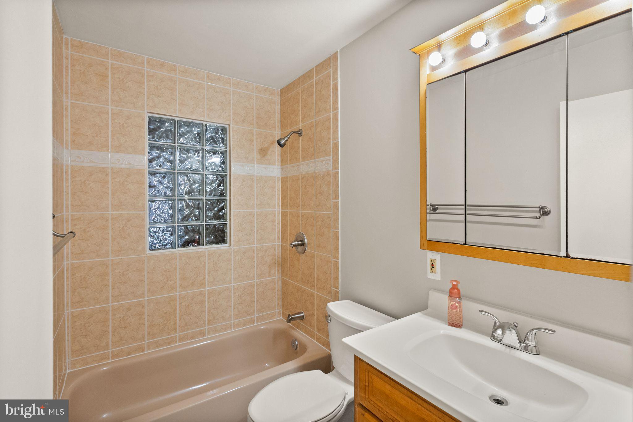 DALE CITY - Residential