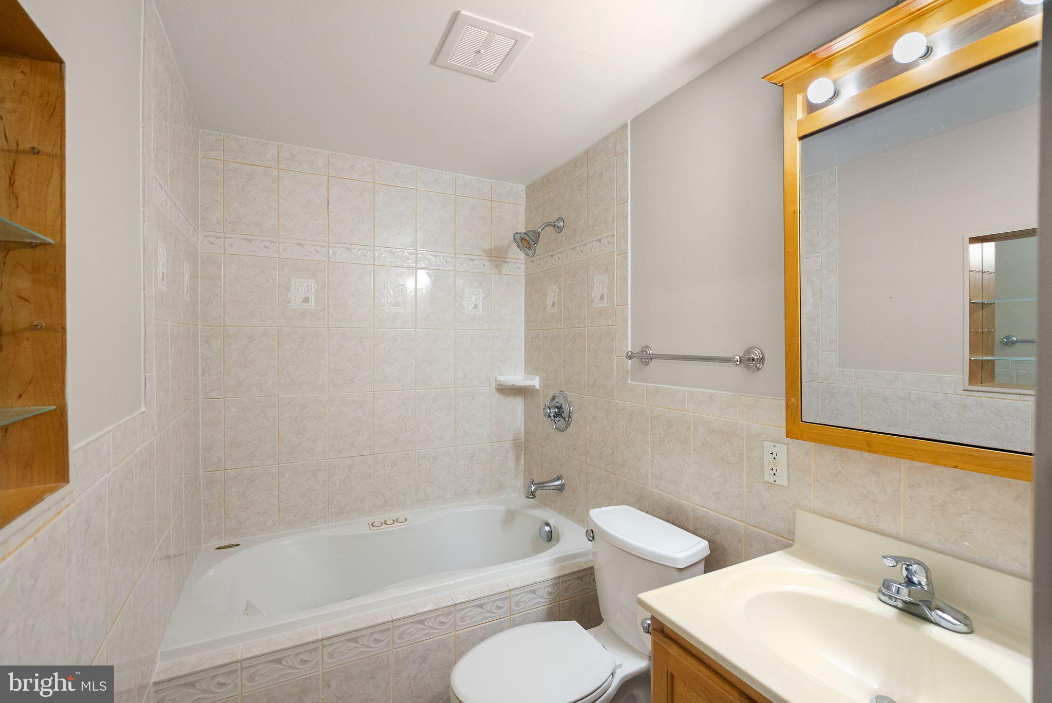 DALE CITY - Residential