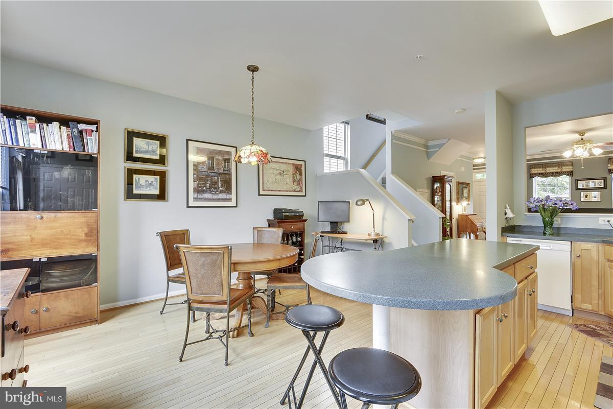 LAKELANDS - Residential