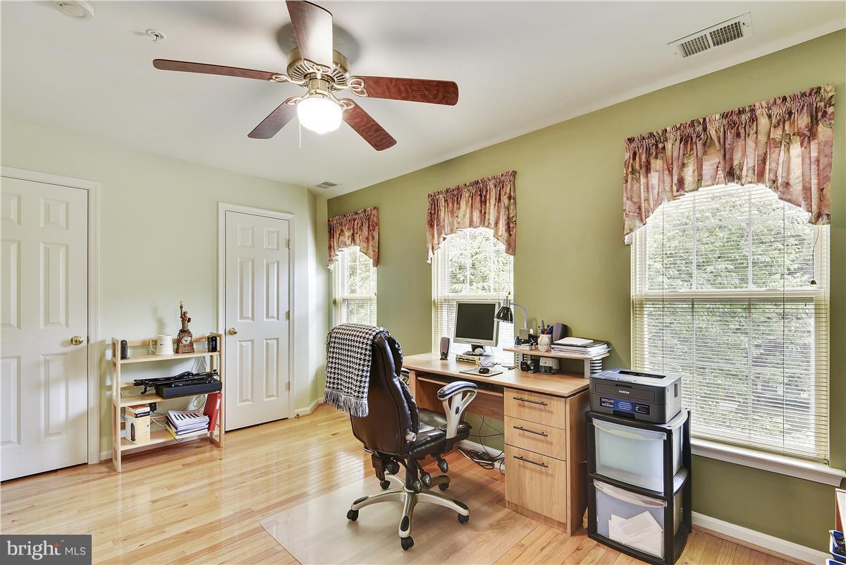 LAKELANDS - Residential