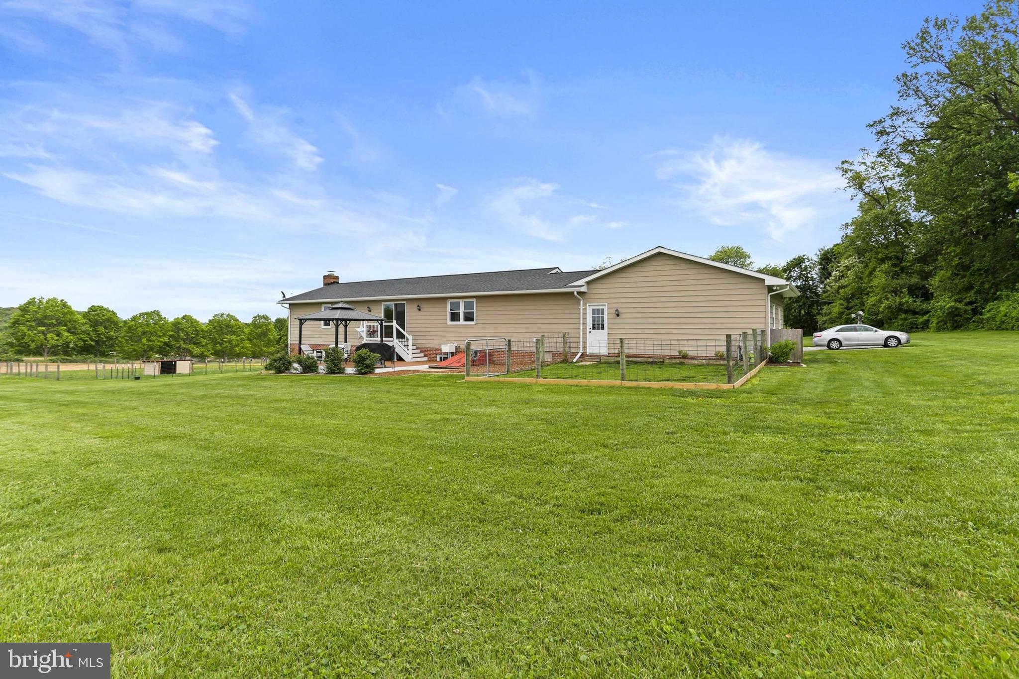 NESTLING WIND - Residential