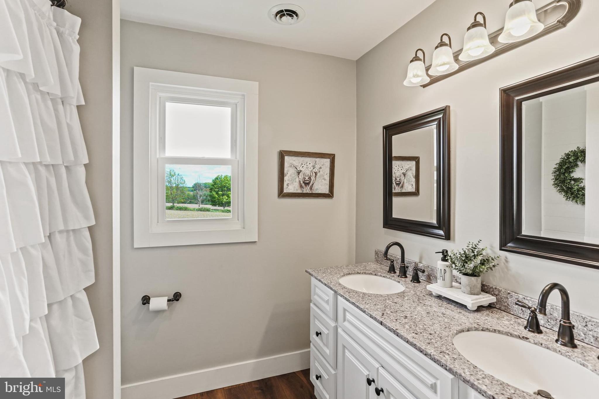 NESTLING WIND - Residential