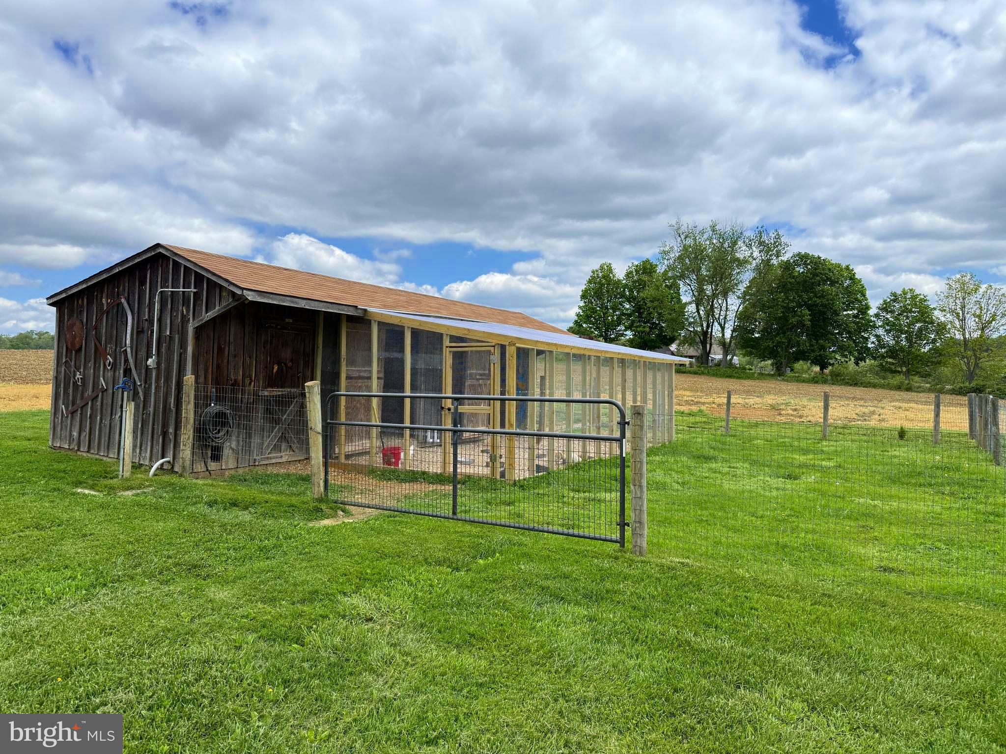 NESTLING WIND - Residential
