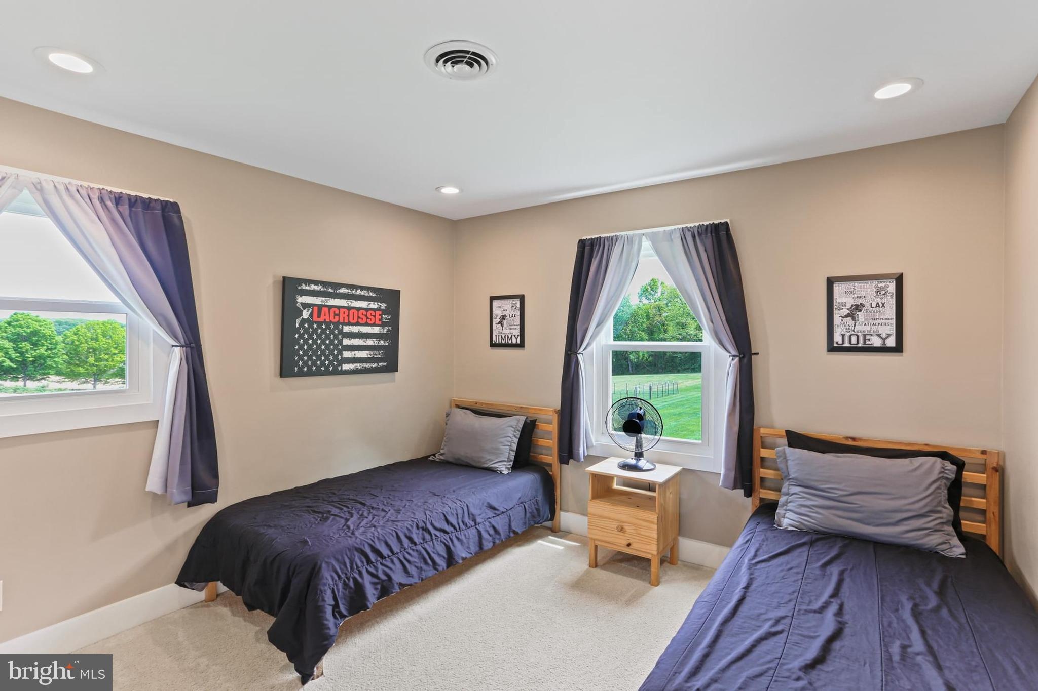 NESTLING WIND - Residential