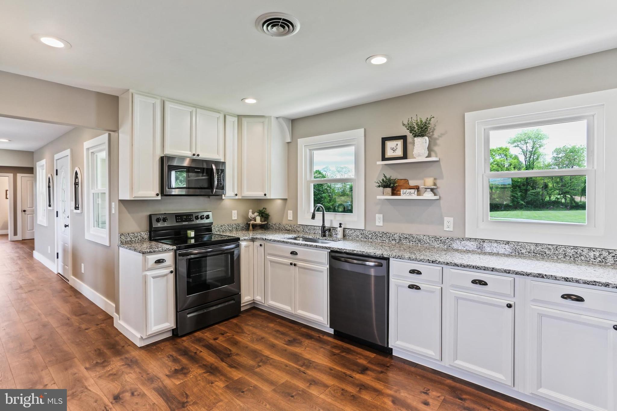 NESTLING WIND - Residential