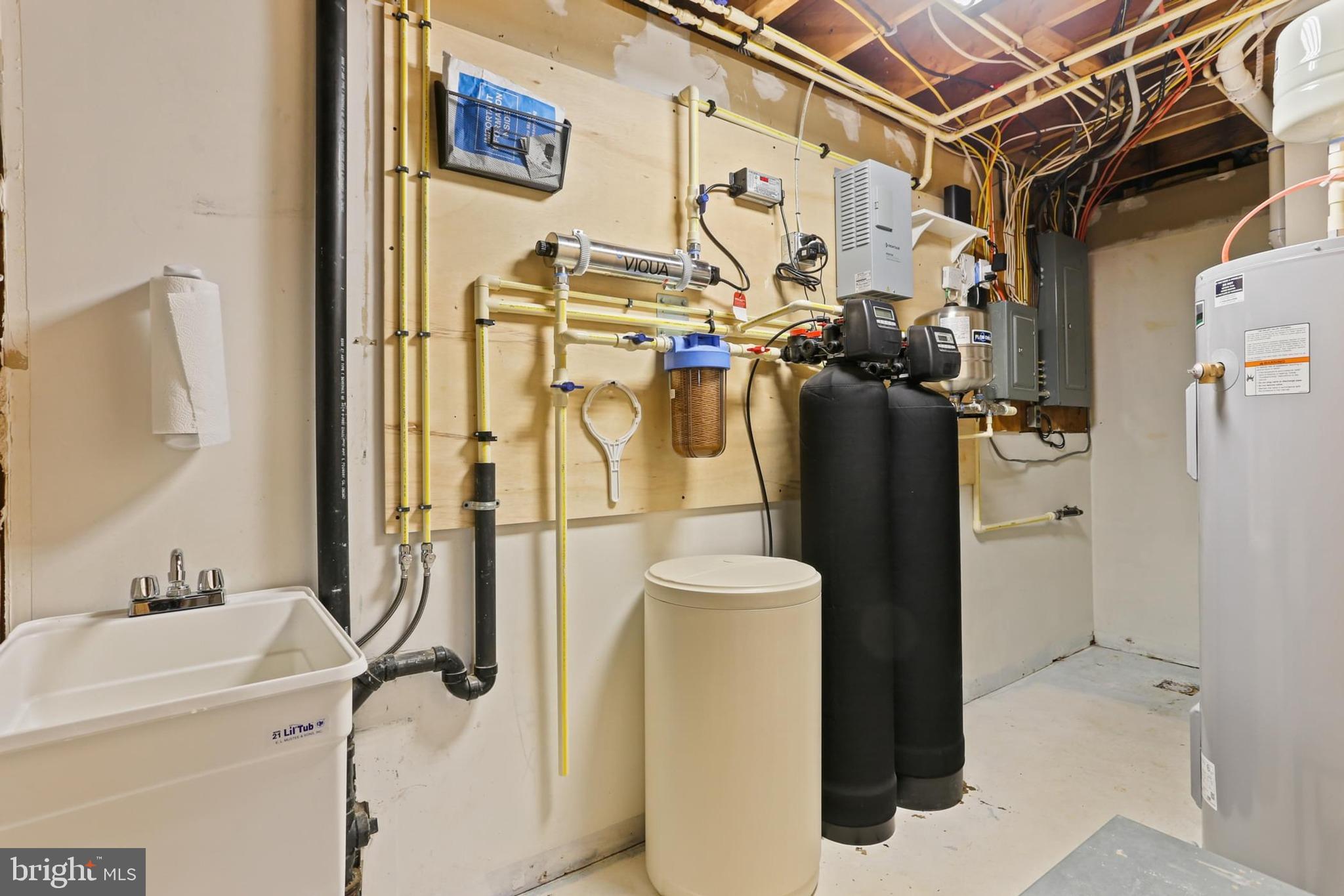 NESTLING WIND - Residential