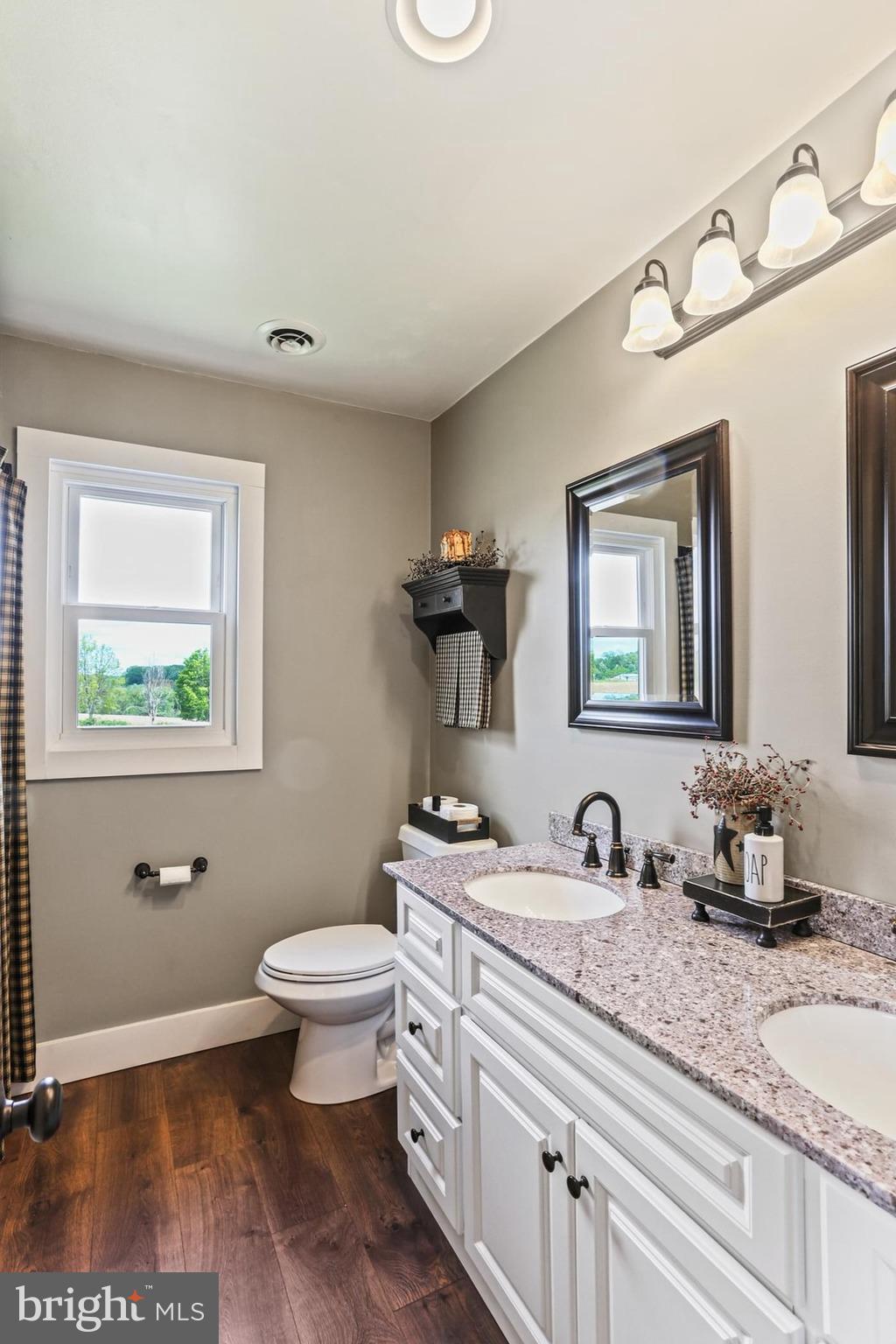 NESTLING WIND - Residential