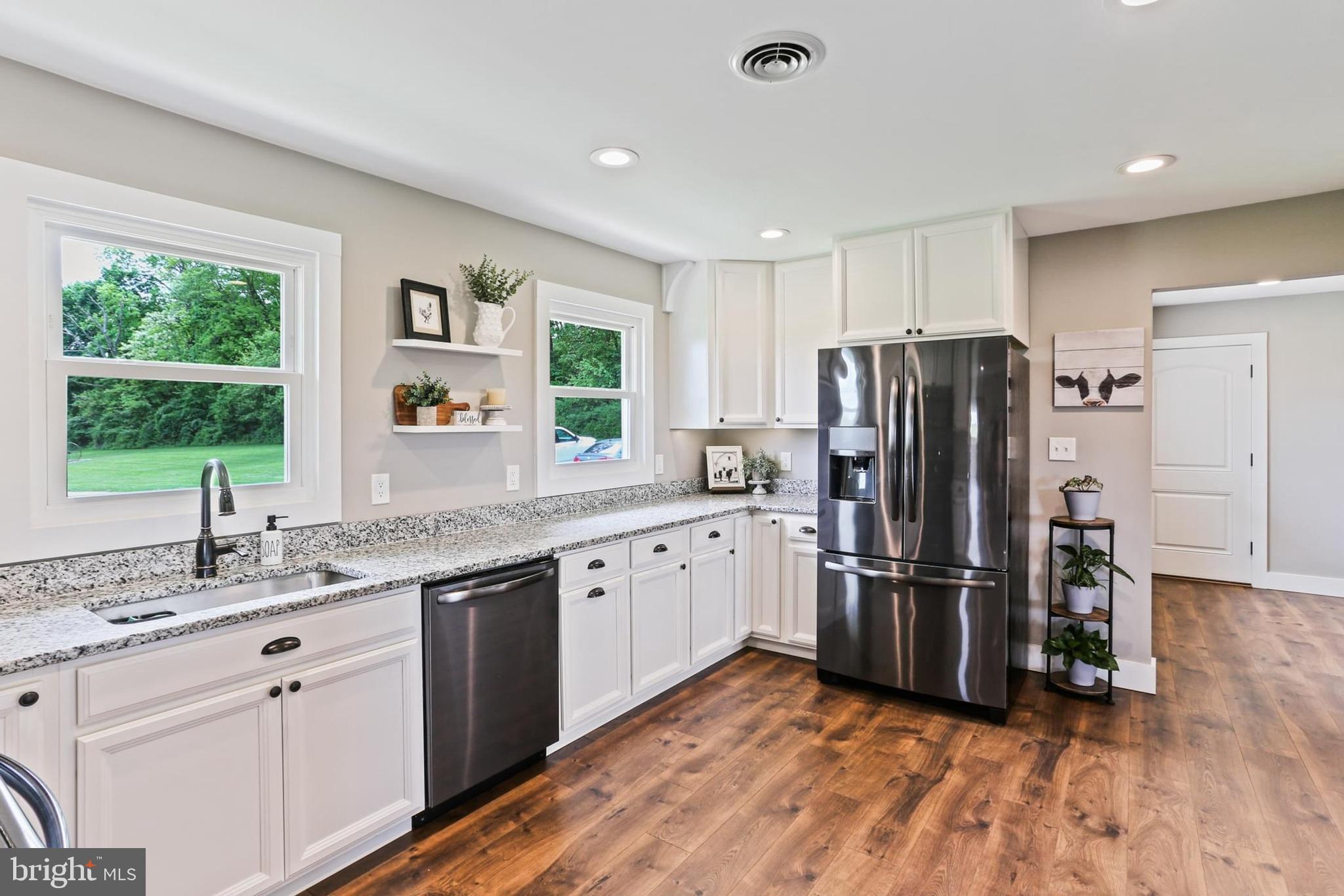 NESTLING WIND - Residential