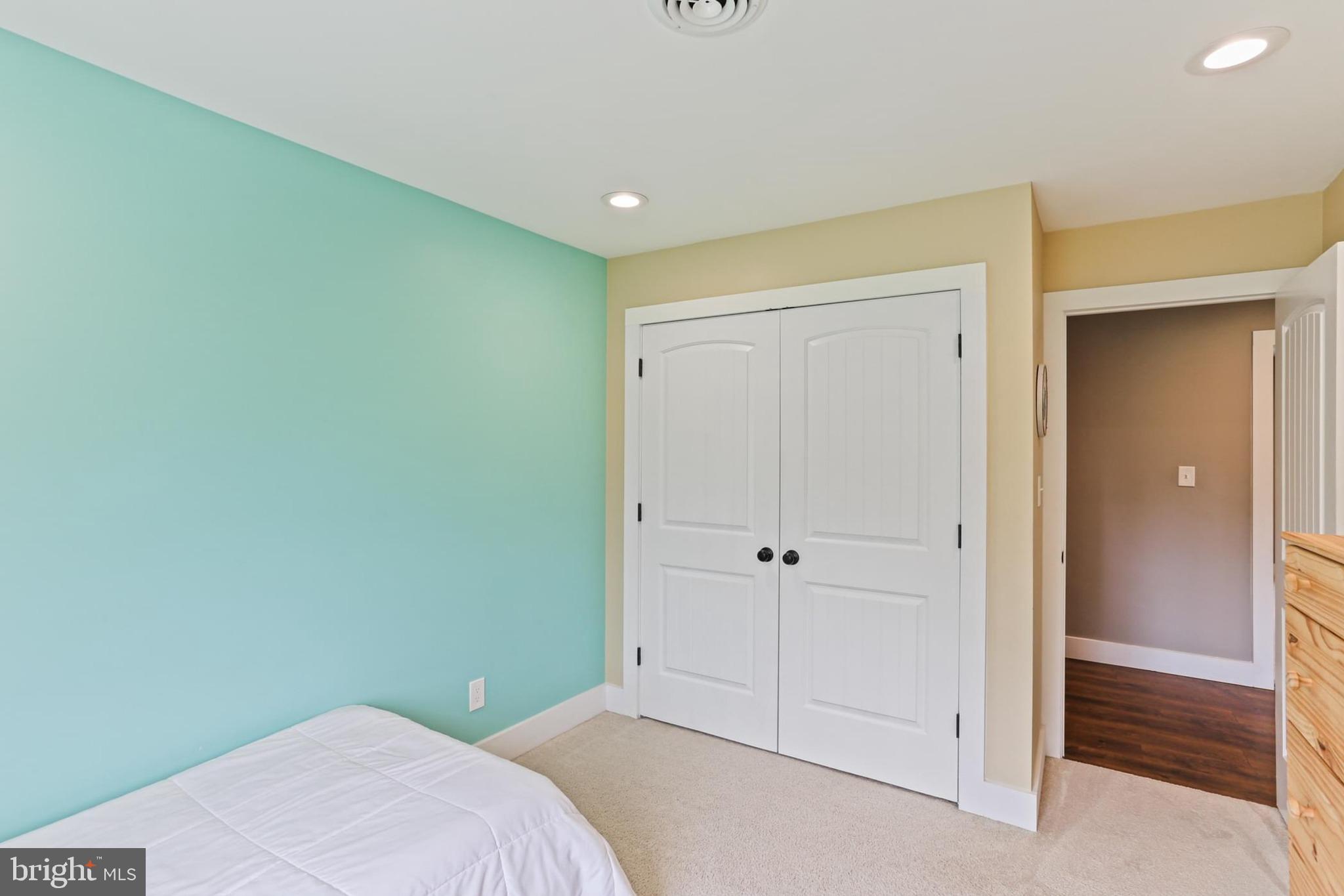 NESTLING WIND - Residential