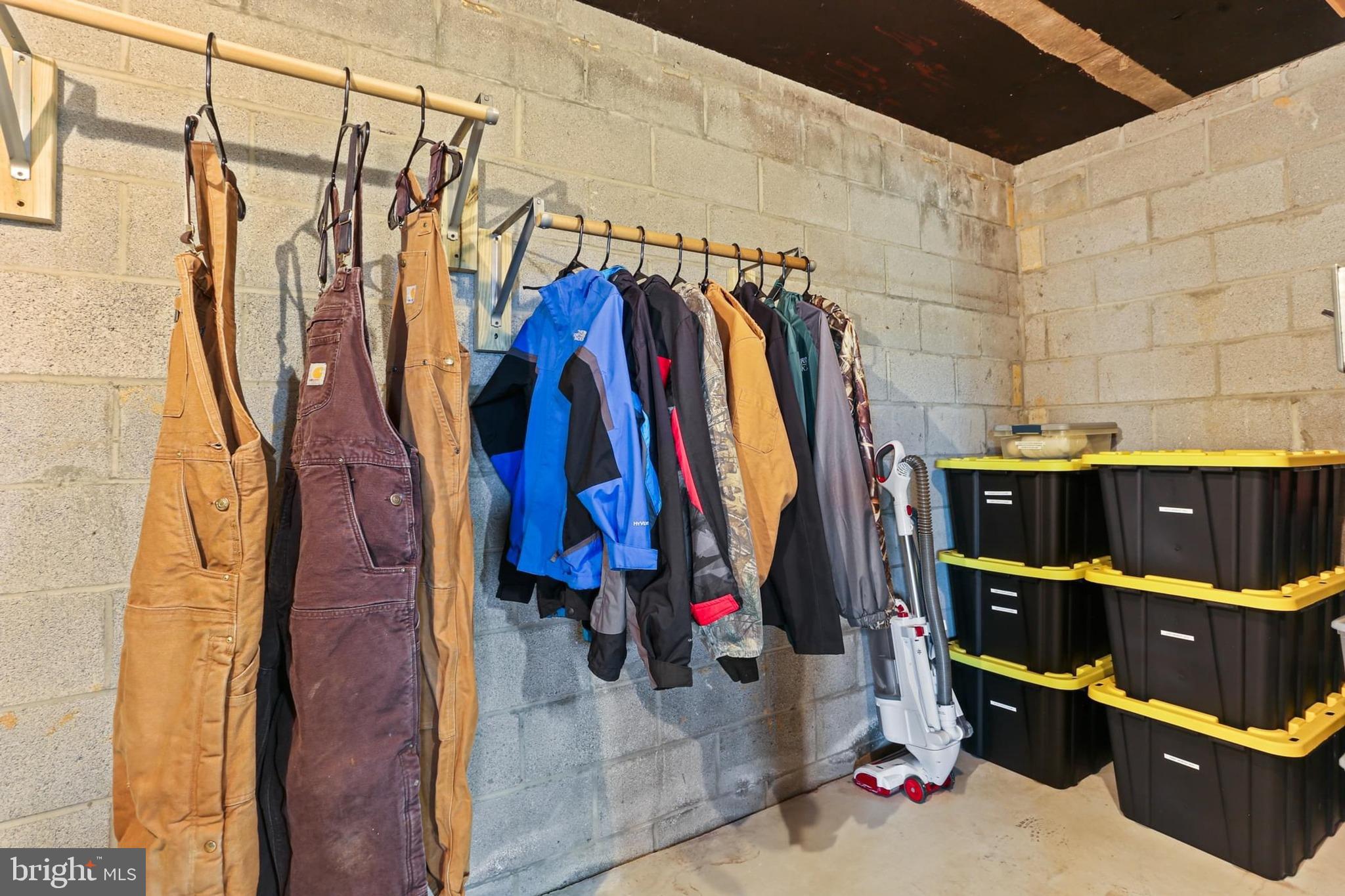 NESTLING WIND - Residential