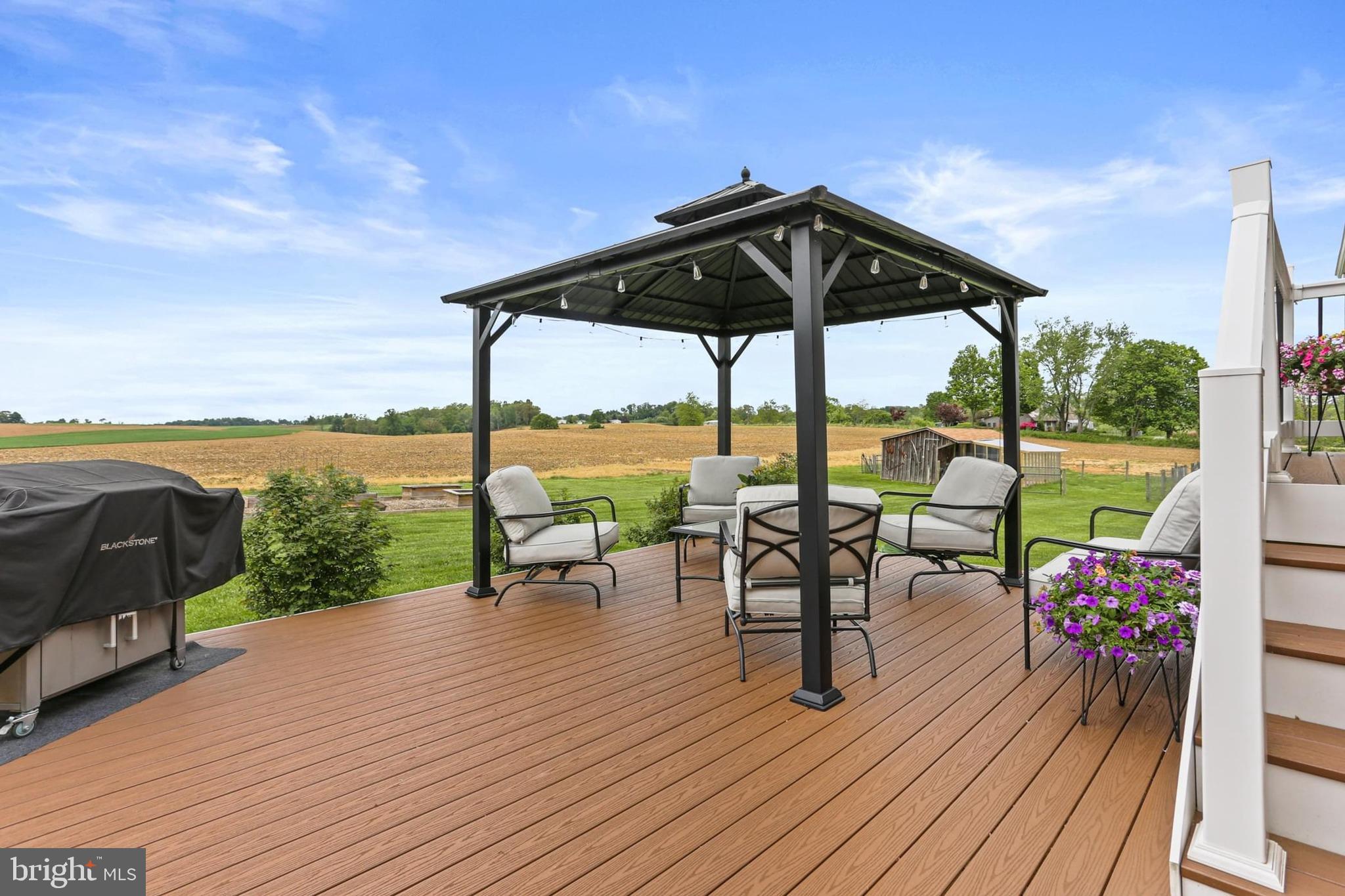 NESTLING WIND - Residential