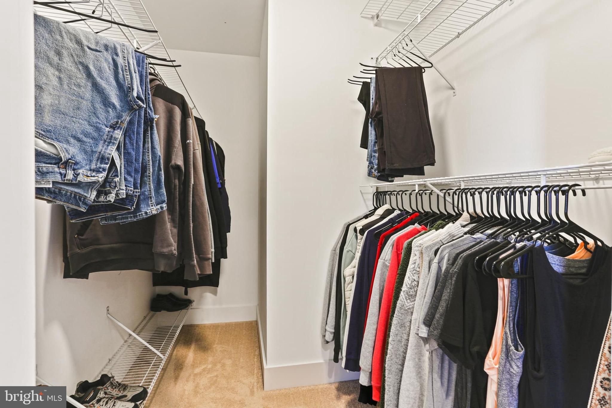 NESTLING WIND - Residential