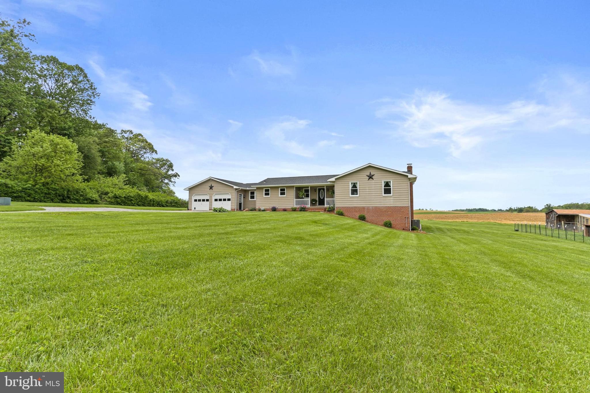 NESTLING WIND - Residential