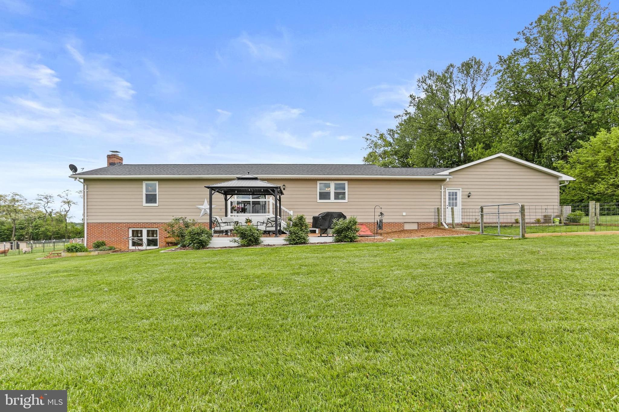 NESTLING WIND - Residential