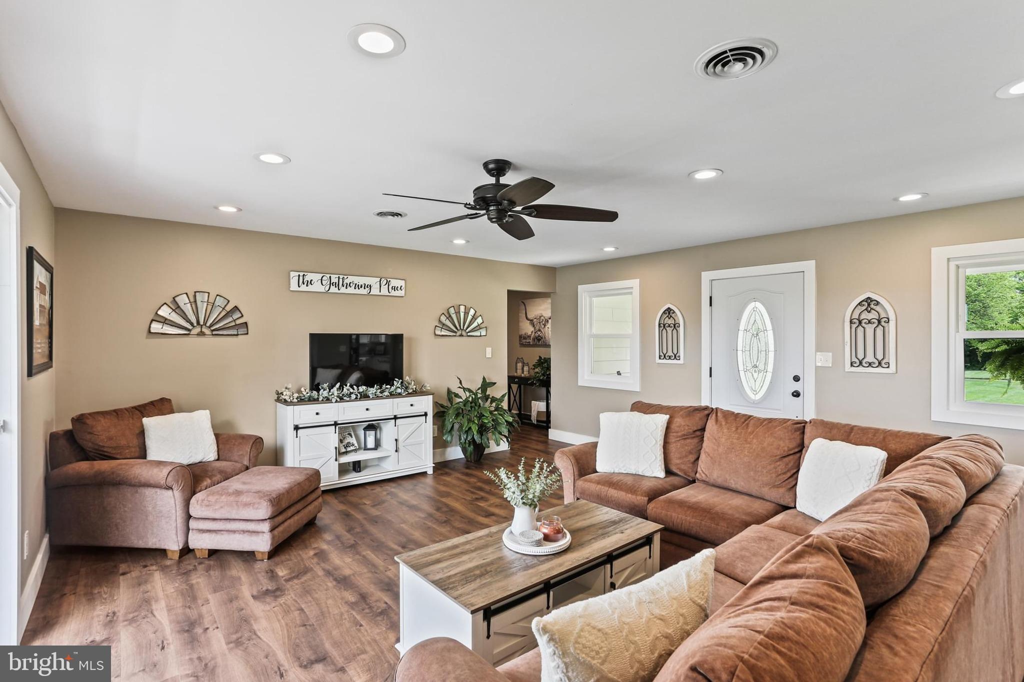 NESTLING WIND - Residential