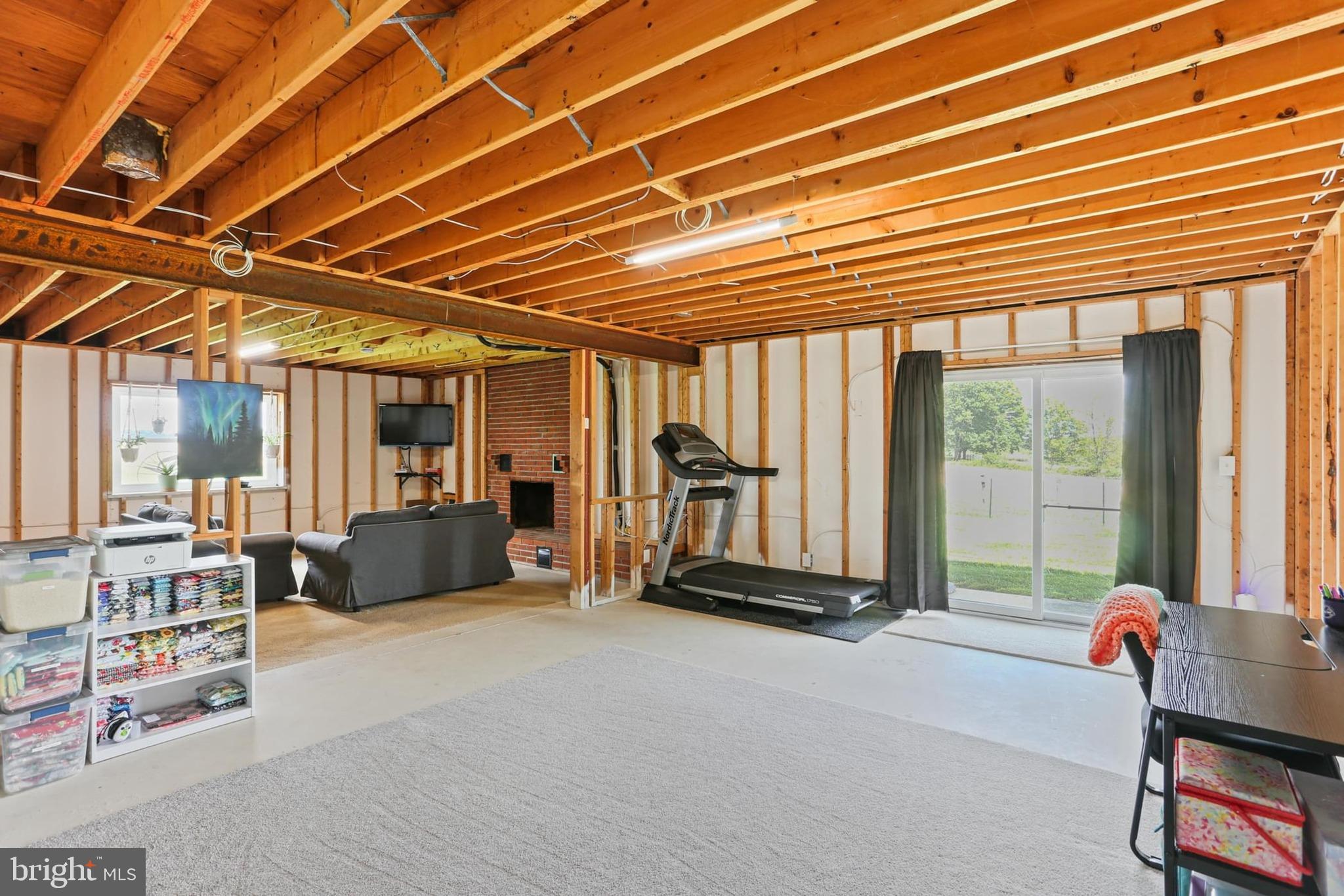 NESTLING WIND - Residential