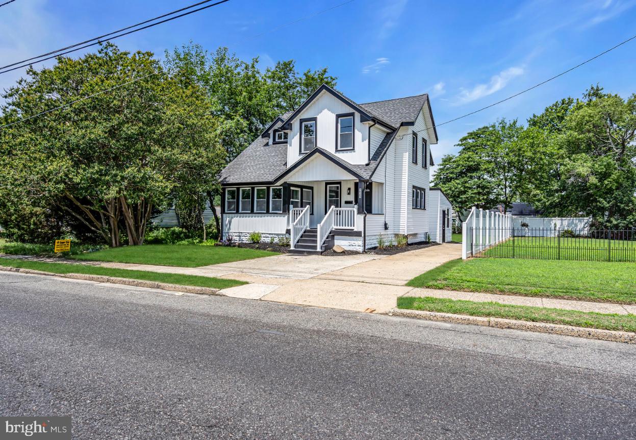 239 W EVESHAM ROAD