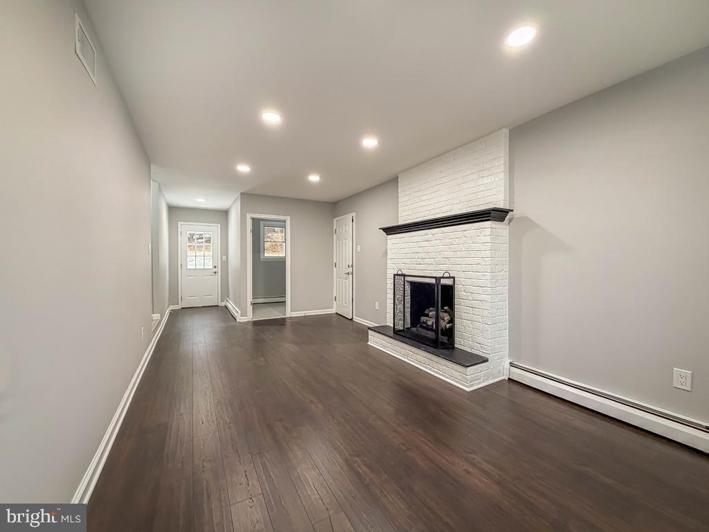 LANGHORNE TERRACE - Residential