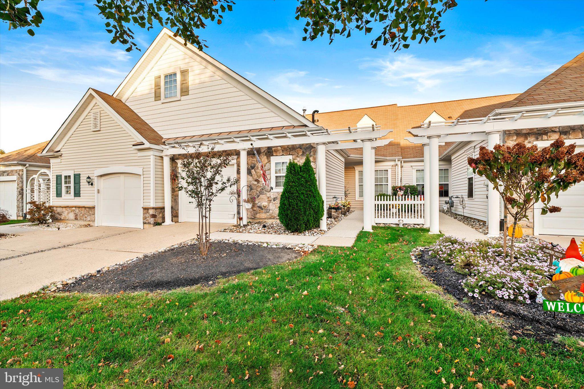 5 FALCON COURT