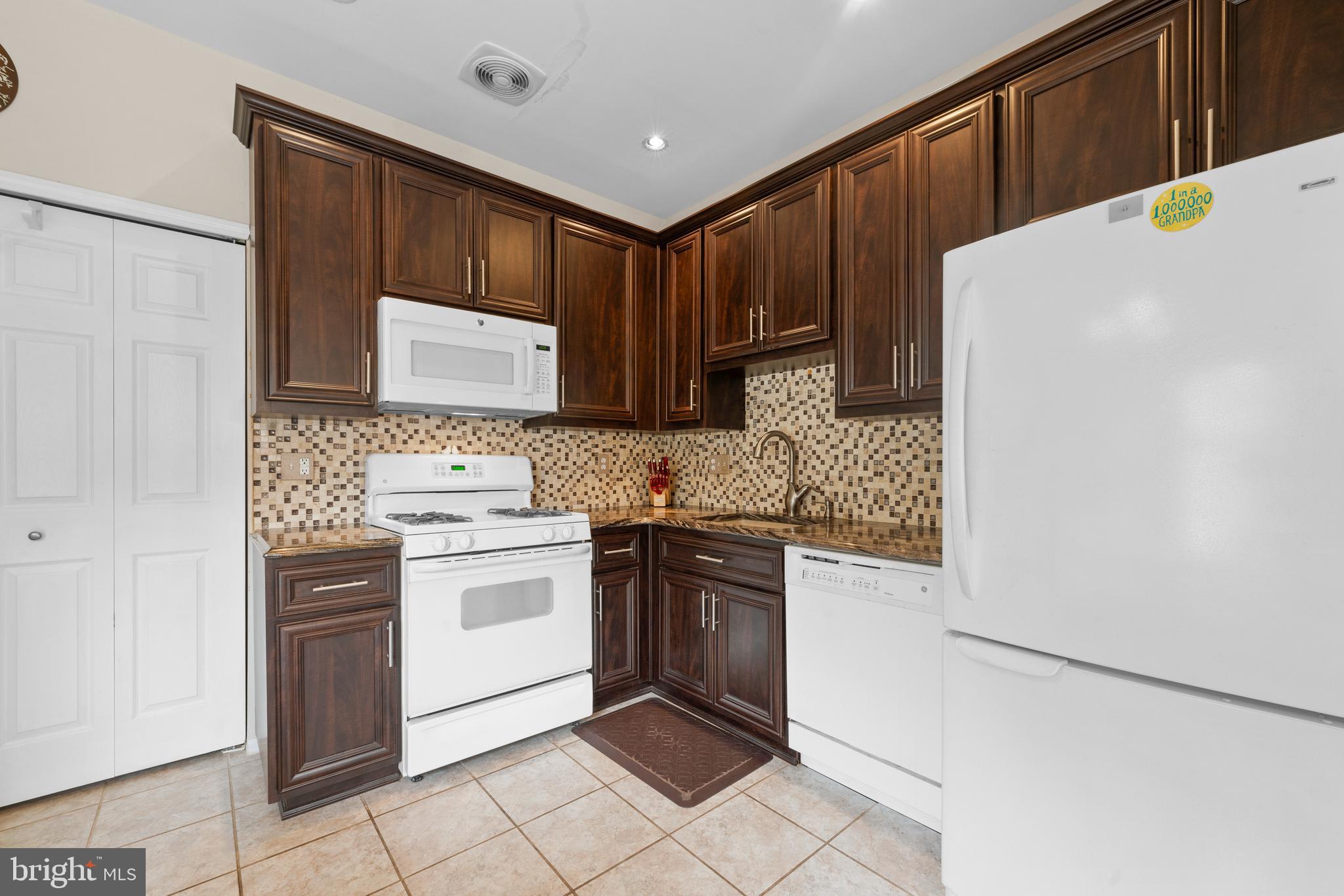 CHANCELLOR GLEN - Residential