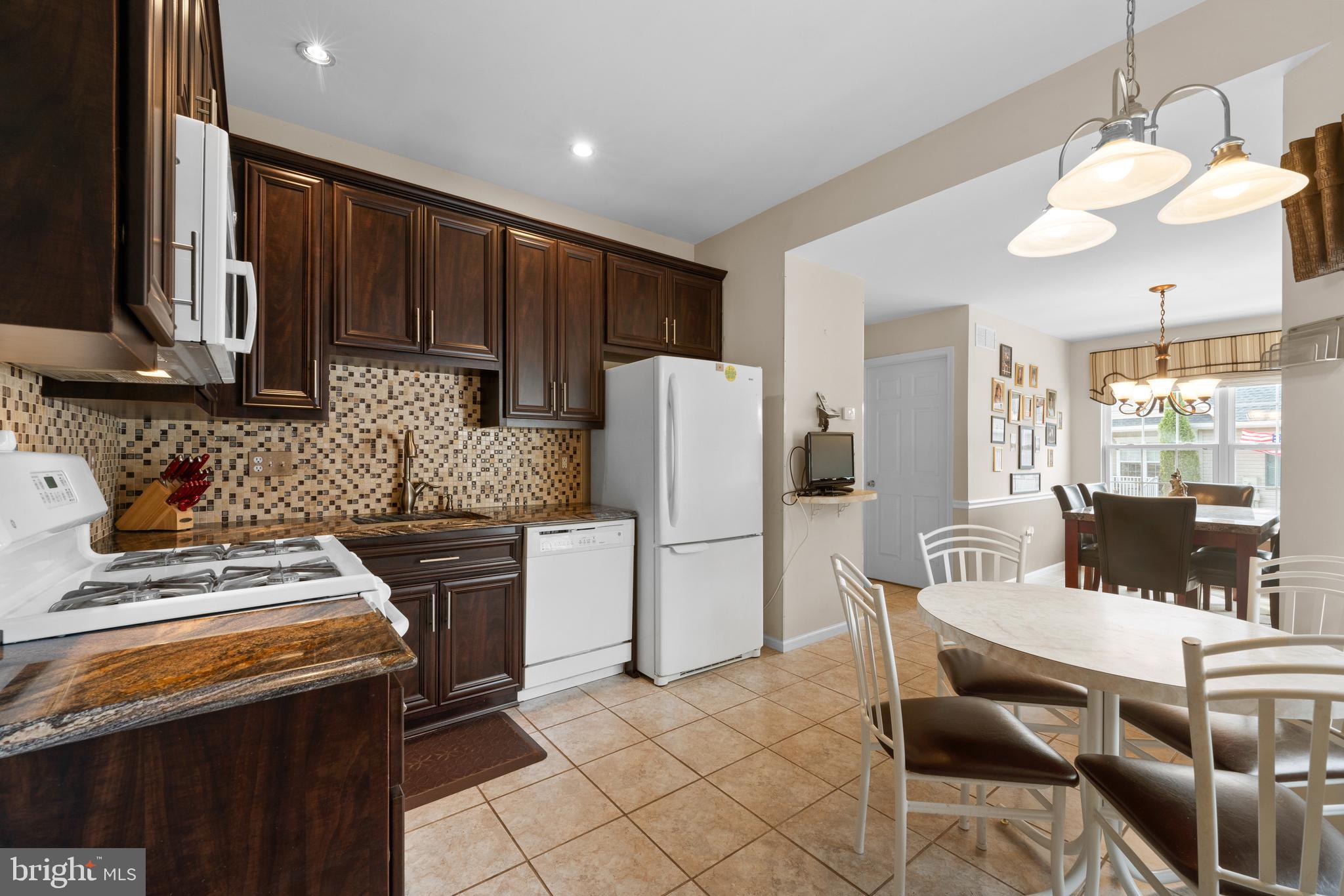 CHANCELLOR GLEN - Residential