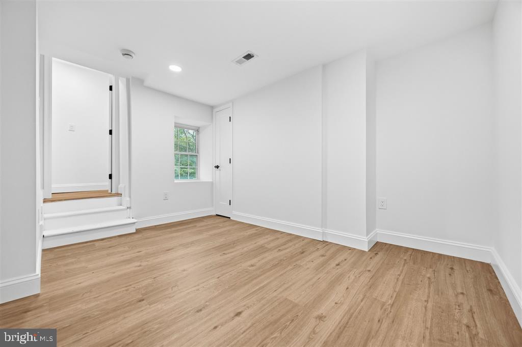 GREENSPRING VALLEY - Residential