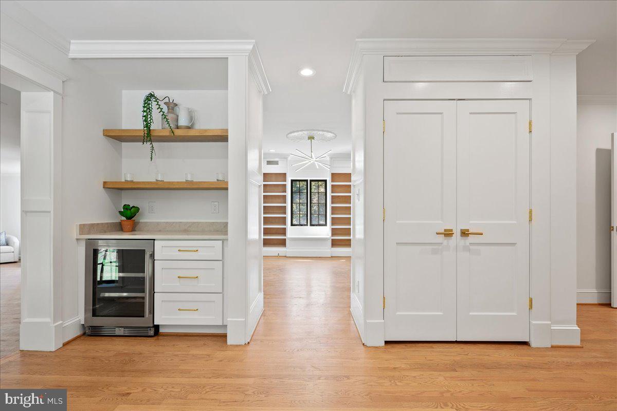 RIVER OAKS FARM - Residential