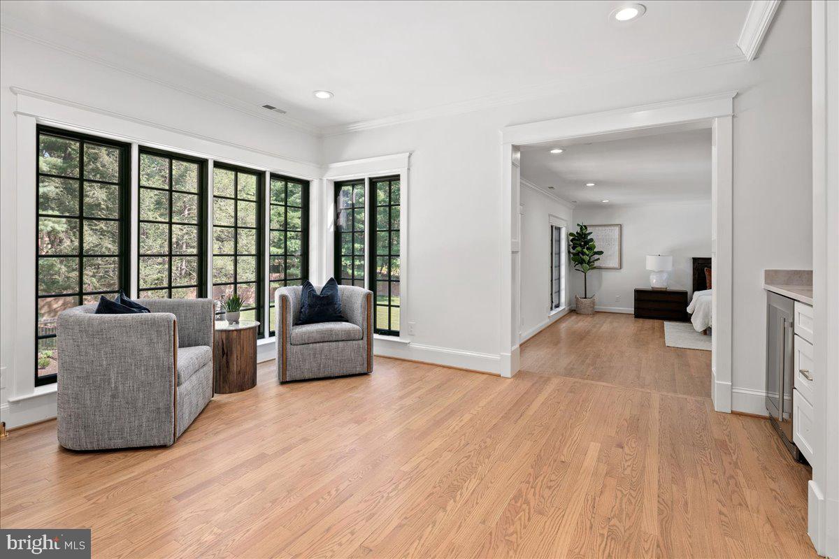 RIVER OAKS FARM - Residential