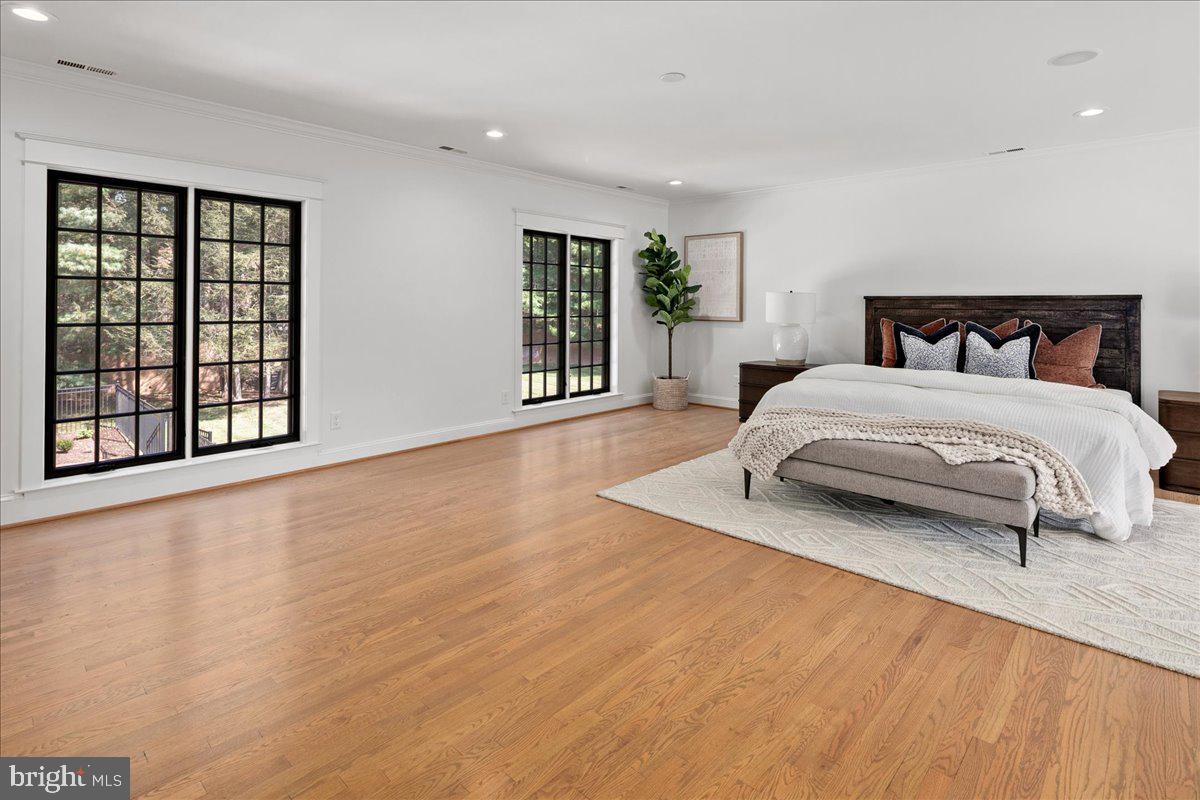 RIVER OAKS FARM - Residential