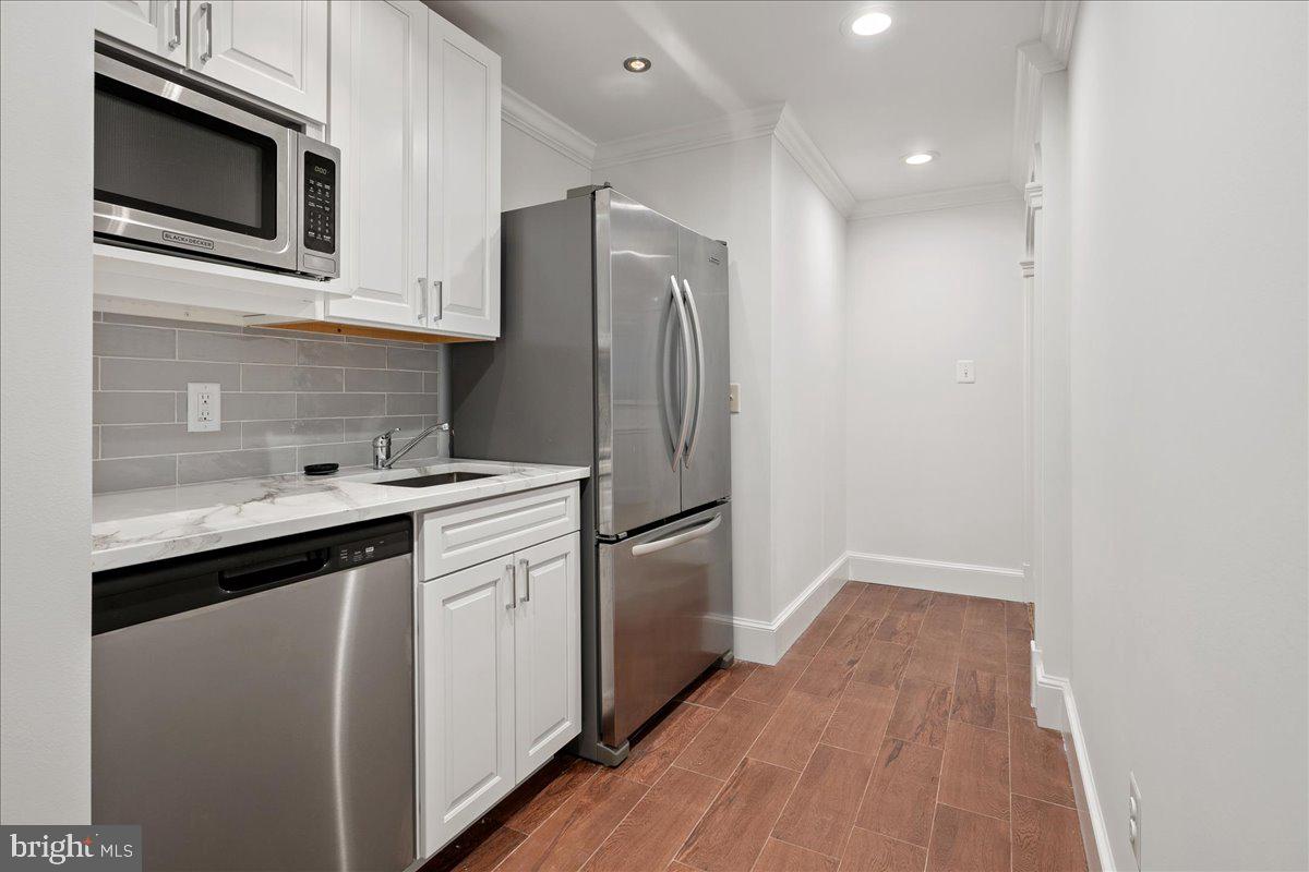 RIVER OAKS FARM - Residential