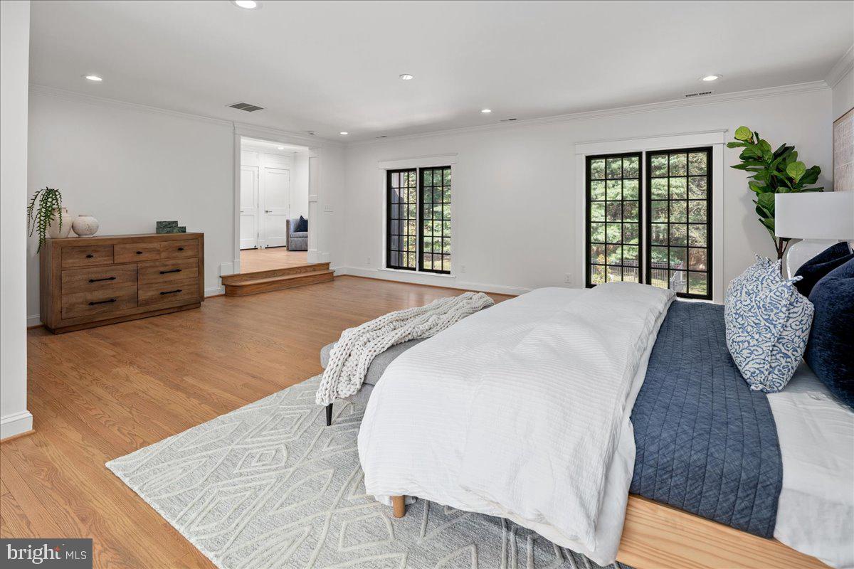 RIVER OAKS FARM - Residential