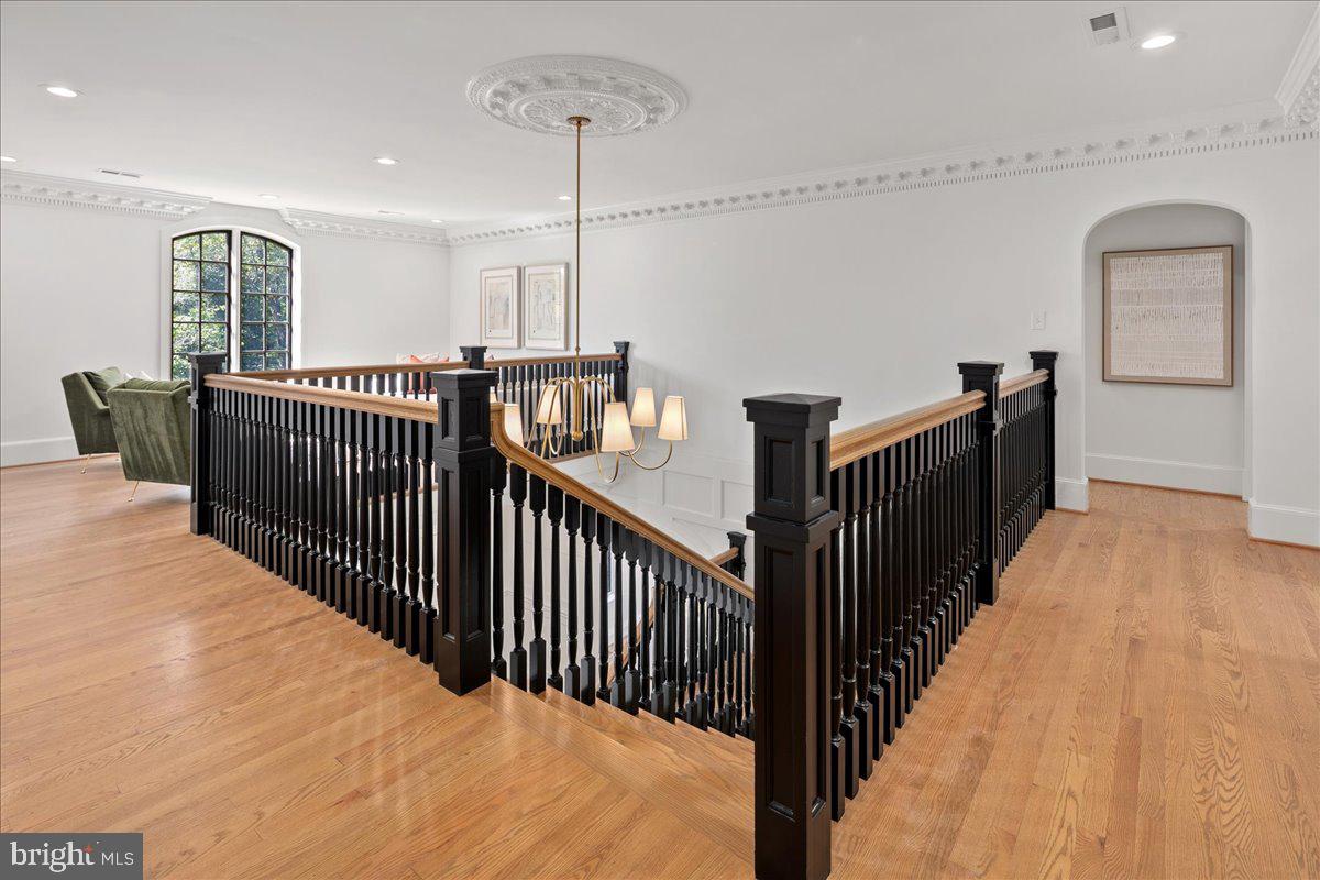 RIVER OAKS FARM - Residential