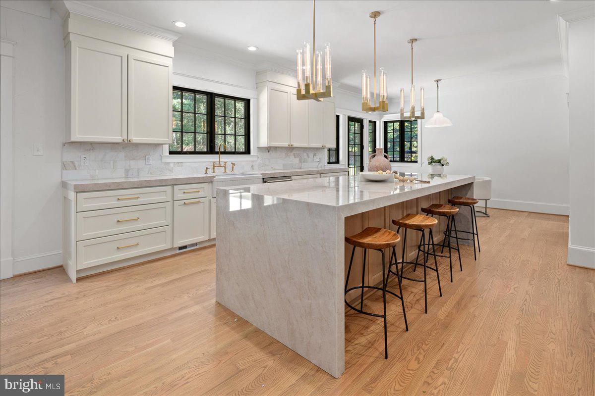 RIVER OAKS FARM - Residential