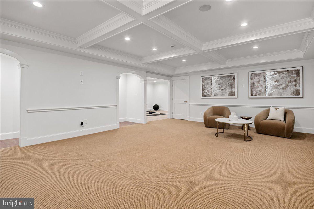 RIVER OAKS FARM - Residential