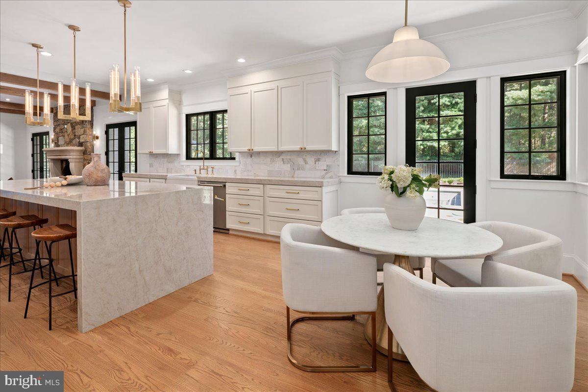 RIVER OAKS FARM - Residential