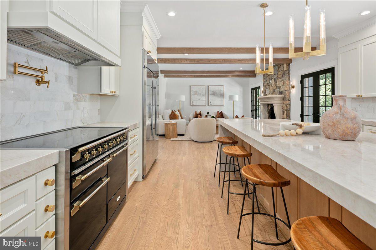 RIVER OAKS FARM - Residential