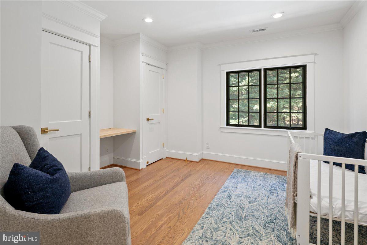 RIVER OAKS FARM - Residential