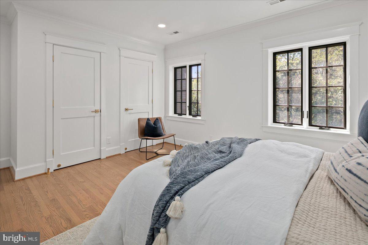 RIVER OAKS FARM - Residential