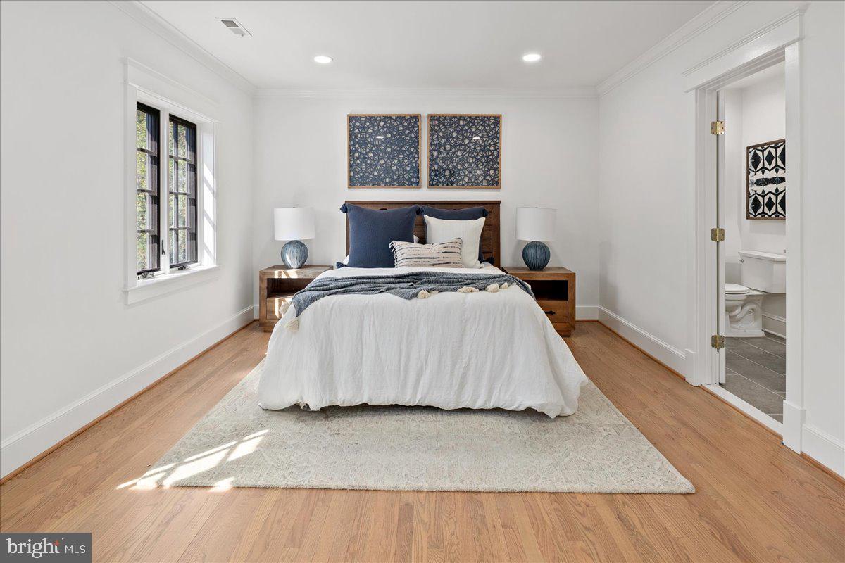 RIVER OAKS FARM - Residential