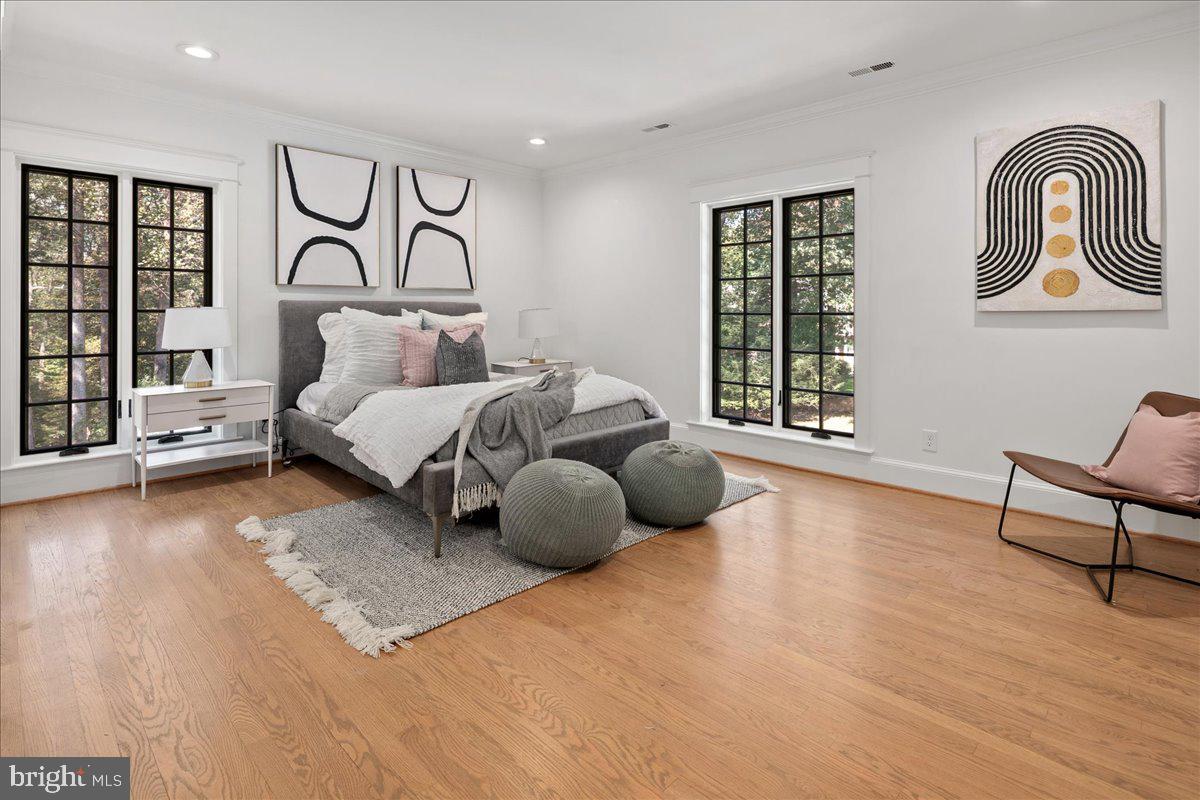 RIVER OAKS FARM - Residential