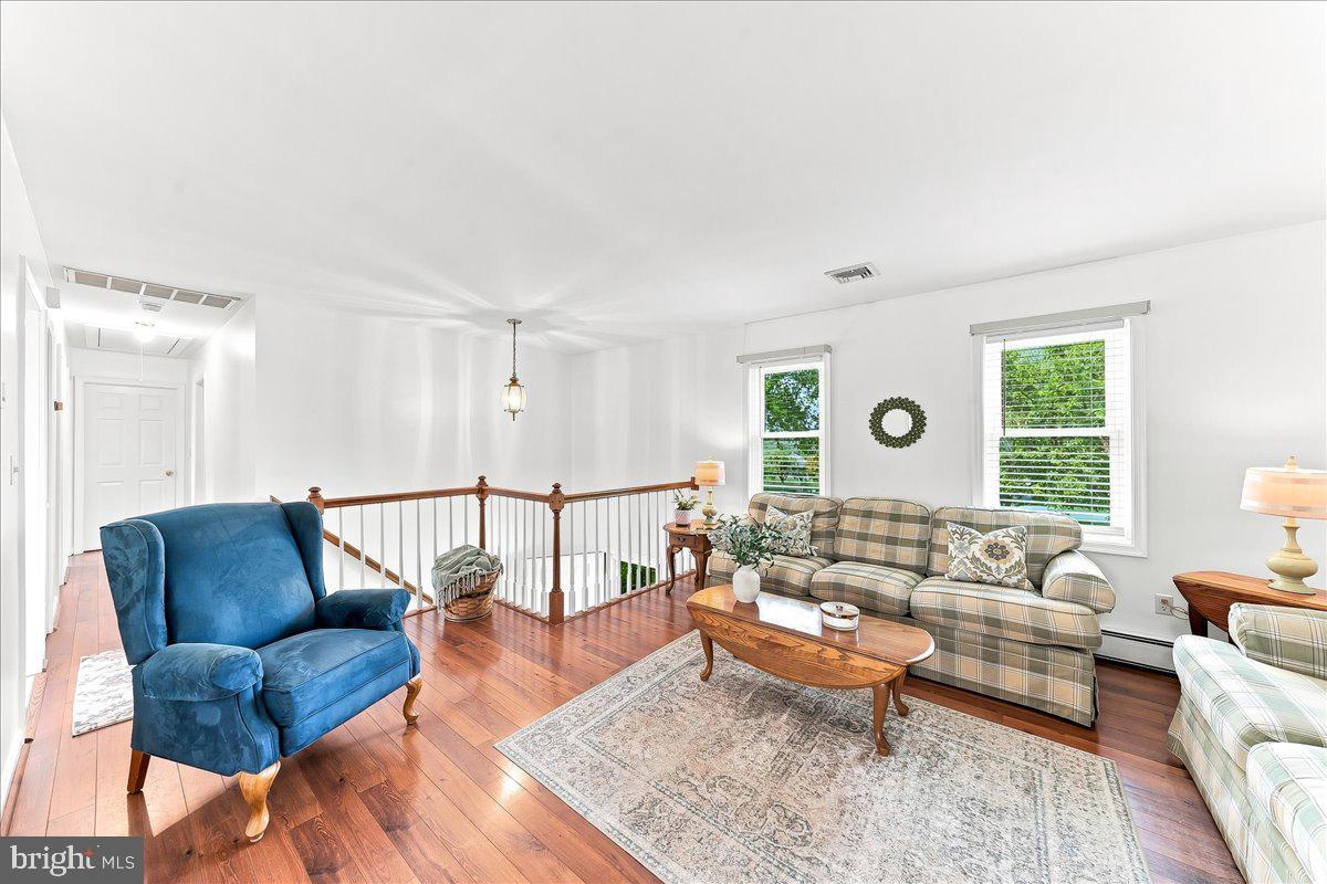 300 DUCK FARM ROAD